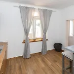 4 Bedroom Beautiful In Rogotin