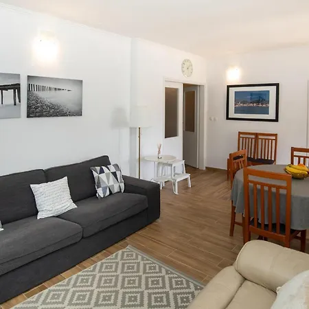 4 Bedroom In