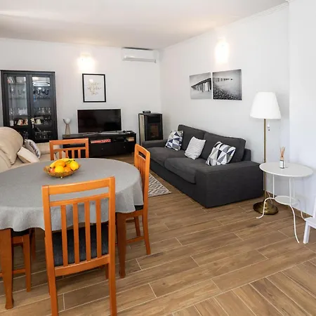 Prázdninový dům 4 Bedroom In