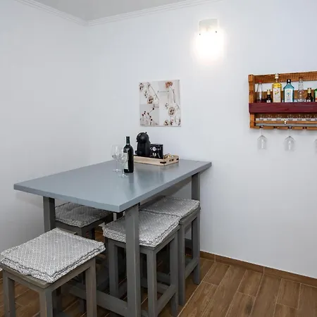 4 Bedroom Beautiful In Nyaraló Rogotin