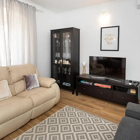 Amazing In With House Sea View *