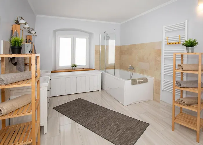 4 Bedroom Beautiful In